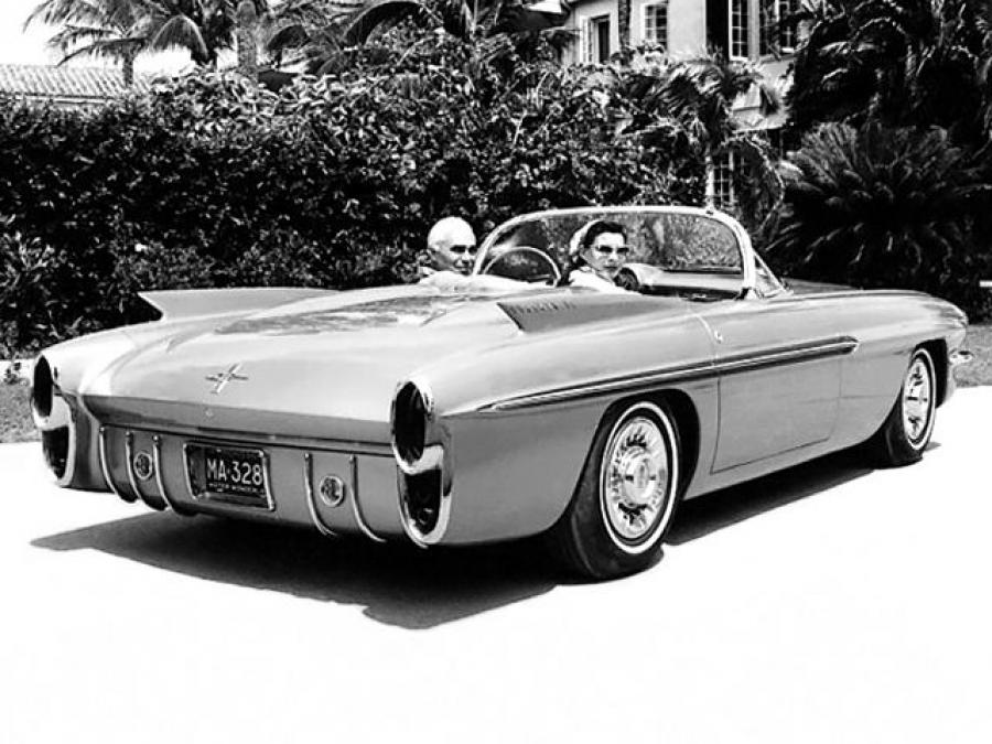  Oldsmobile F-88 Mark II Concept 1957 года  (фото 2 из 3)